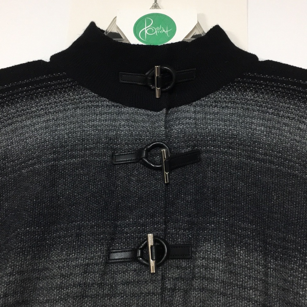 Jones New York Signature Poncho w/toggles + snaps - Picture 2 of 16